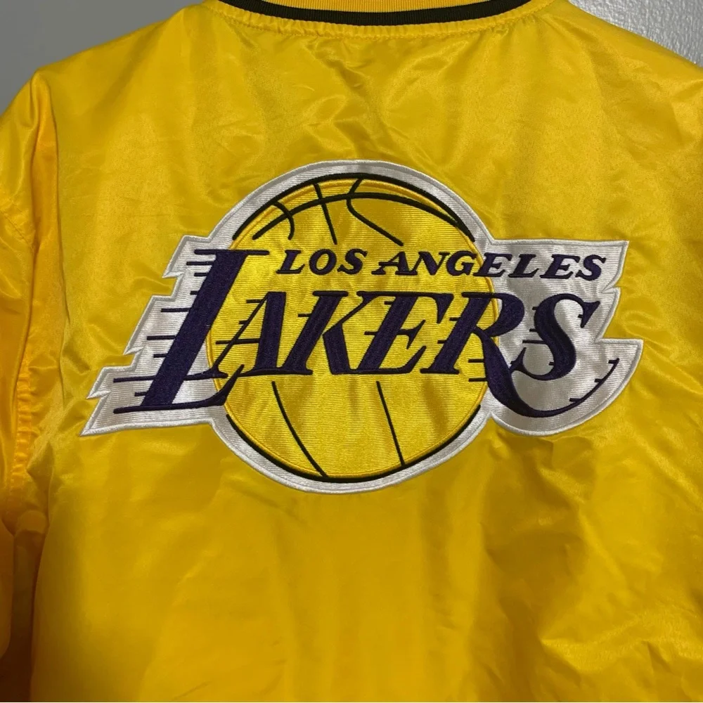 NBA Ultra Game Los‎ Angeles Lakers Logo Stitched Yellow Jacket Size Large L